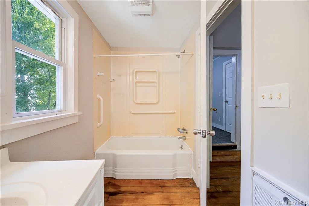 22 River Street, Port Jervis, NY, 4 Bedrooms Bedrooms, 8 Rooms Rooms,2 BathroomsBathrooms,Residential,For Rent,River,0,1063152 22 River Street, Port Jervis, NY, 4 Bedrooms Bedrooms, 8 Rooms Rooms,2 BathroomsBathrooms,Residential,For Rent,River,0,1063152