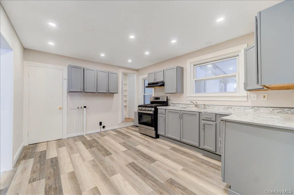 22 River Street, Port Jervis, NY, 4 Bedrooms Bedrooms, 8 Rooms Rooms,2 BathroomsBathrooms,Residential,For Rent,River,0,1063152 22 River Street, Port Jervis, NY, 4 Bedrooms Bedrooms, 8 Rooms Rooms,2 BathroomsBathrooms,Residential,For Rent,River,0,1063152