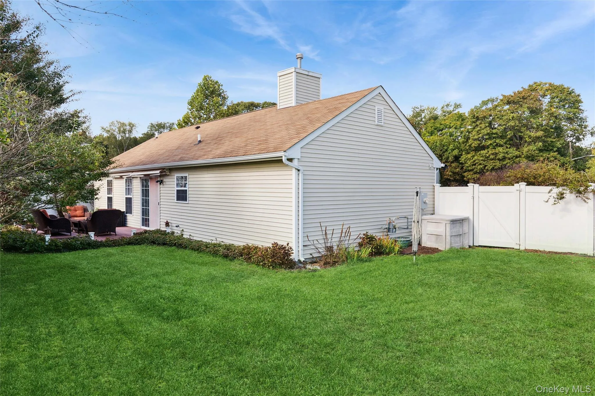 18 Segal Avenue, Riverhead, NY, 3 Bedrooms Bedrooms, 6 Rooms Rooms,2 BathroomsBathrooms,Residential,For Rent,Segal,0,1063164 18 Segal Avenue, Riverhead, NY, 3 Bedrooms Bedrooms, 6 Rooms Rooms,2 BathroomsBathrooms,Residential,For Rent,Segal,0,1063164