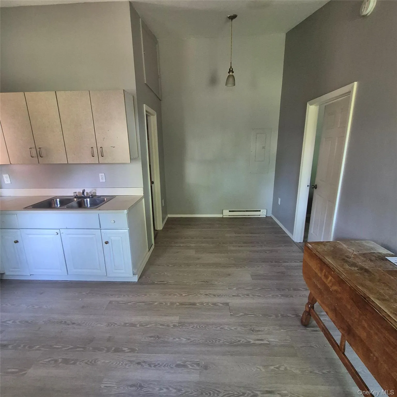 63 Henry Street, Kingston, NY, 1 Bedroom Bedrooms, 3 Room Rooms,1 BathroomBathrooms,Residential Lease,For Rent,Henry,0,1063166 63 Henry Street, Kingston, NY, 1 Bedroom Bedrooms, 3 Room Rooms,1 BathroomBathrooms,Residential Lease,For Rent,Henry,0,1063166