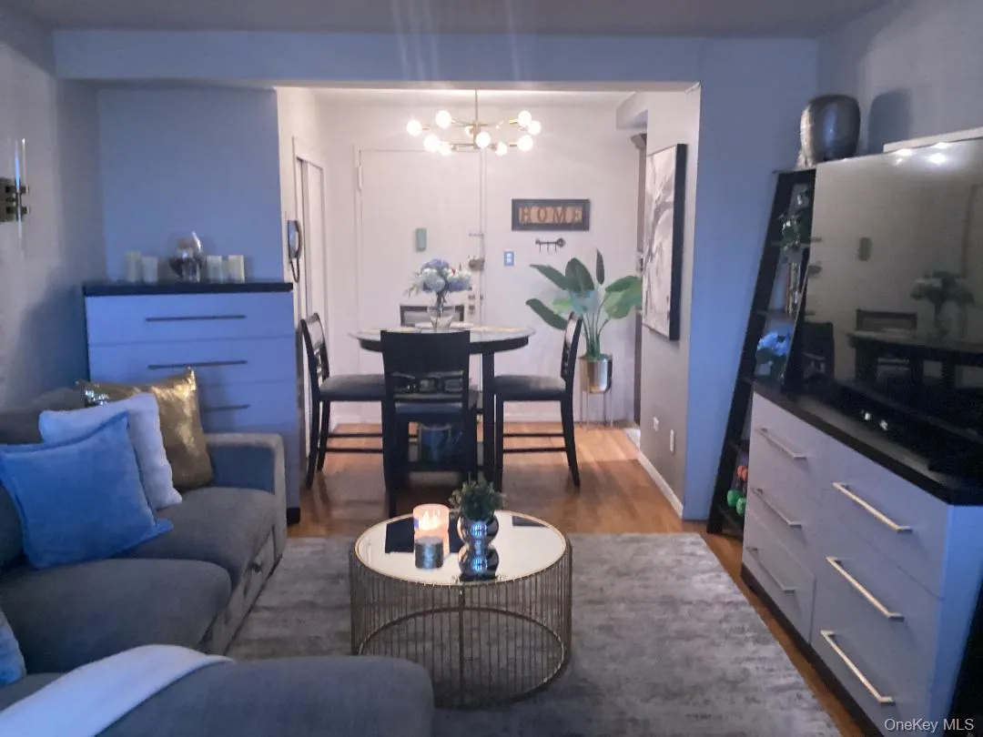 84-20 153rd Avenue, New York, NY, 3 Rooms Rooms,1 BathroomBathrooms,Residential Lease,For Rent,153rd,0,1063168 84-20 153rd Avenue, New York, NY, 3 Rooms Rooms,1 BathroomBathrooms,Residential Lease,For Rent,153rd,0,1063168