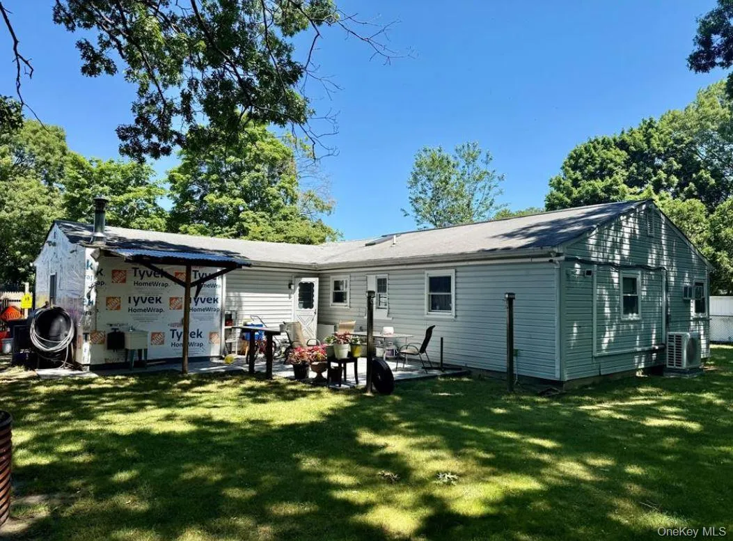 142 Palmer Street, Islip, NY, 4 Bedrooms Bedrooms, 8 Rooms Rooms,1 BathroomBathrooms,Residential,For Rent,Palmer,0,1063182 142 Palmer Street, Islip, NY, 4 Bedrooms Bedrooms, 8 Rooms Rooms,1 BathroomBathrooms,Residential,For Rent,Palmer,0,1063182