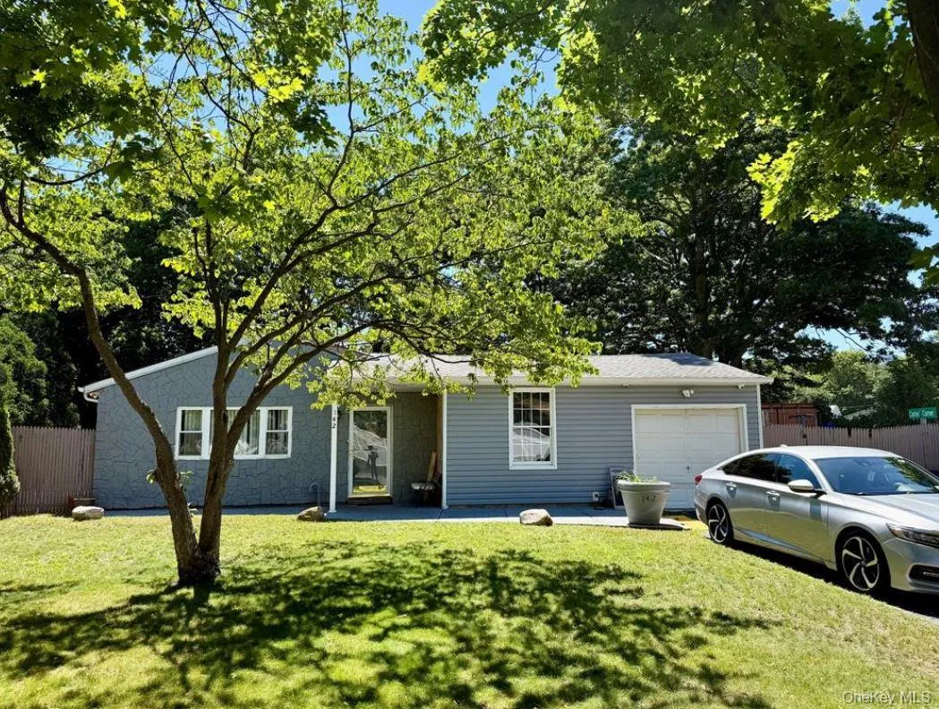 142 Palmer Street, Islip, NY, 4 Bedrooms Bedrooms, 8 Rooms Rooms,1 BathroomBathrooms,Residential,For Rent,Palmer,0,1063182 142 Palmer Street, Islip, NY, 4 Bedrooms Bedrooms, 8 Rooms Rooms,1 BathroomBathrooms,Residential,For Rent,Palmer,0,1063182
