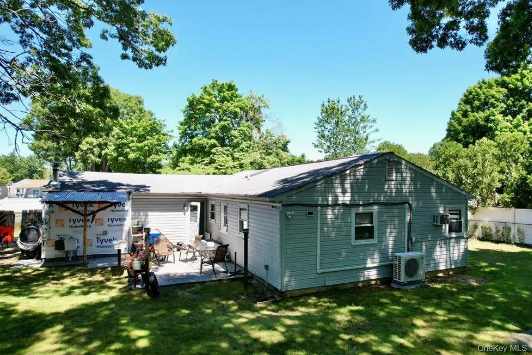 142 Palmer Street, Islip, NY, 4 Bedrooms Bedrooms, 8 Rooms Rooms,1 BathroomBathrooms,Residential,For Rent,Palmer,0,1063182 142 Palmer Street, Islip, NY, 4 Bedrooms Bedrooms, 8 Rooms Rooms,1 BathroomBathrooms,Residential,For Rent,Palmer,0,1063182