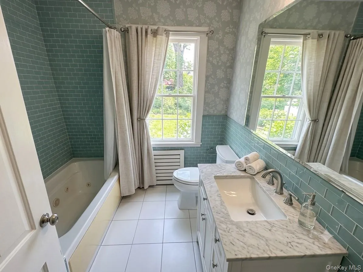 187 Hewlett Neck Road, Hempstead, NY, 5 Bedrooms Bedrooms, 10 Rooms Rooms,4 BathroomsBathrooms,Residential Lease,For Rent,Hewlett Neck,0,1063187 187 Hewlett Neck Road, Hempstead, NY, 5 Bedrooms Bedrooms, 10 Rooms Rooms,4 BathroomsBathrooms,Residential Lease,For Rent,Hewlett Neck,0,1063187