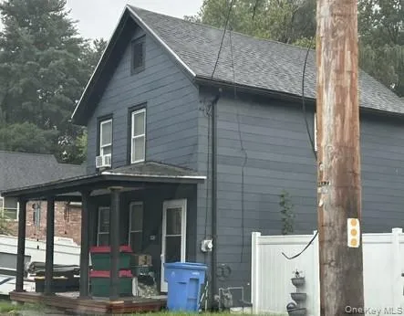 495 Wilbur Avenue, Kingston, NY, 2 Bedrooms Bedrooms, 4 Rooms Rooms,1 BathroomBathrooms,Residential,For Rent,Wilbur,0,1063197 495 Wilbur Avenue, Kingston, NY, 2 Bedrooms Bedrooms, 4 Rooms Rooms,1 BathroomBathrooms,Residential,For Rent,Wilbur,0,1063197