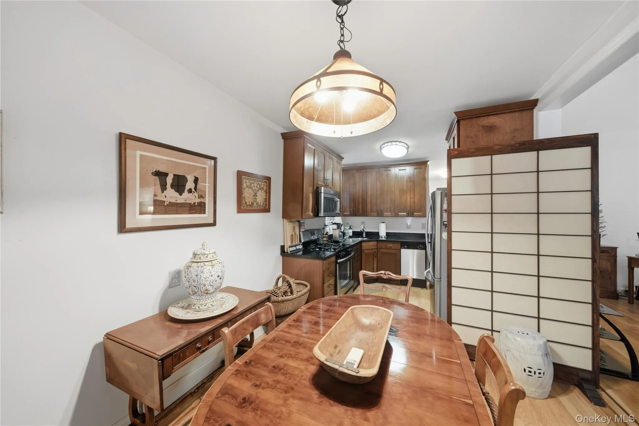 62-16 84th Street, New York, NY, 2 Bedrooms Bedrooms, 7 Rooms Rooms,1 BathroomBathrooms,Residential,For Rent,84th,0,1063198 62-16 84th Street, New York, NY, 2 Bedrooms Bedrooms, 7 Rooms Rooms,1 BathroomBathrooms,Residential,For Rent,84th,0,1063198