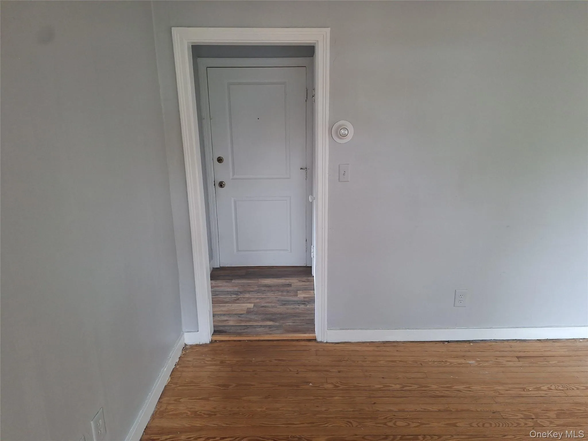 343 Washington Avenue, Kingston, NY, 1 Bedroom Bedrooms, 4 Room Rooms,1 BathroomBathrooms,Residential Lease,For Rent,Washington,0,1063207 343 Washington Avenue, Kingston, NY, 1 Bedroom Bedrooms, 4 Room Rooms,1 BathroomBathrooms,Residential Lease,For Rent,Washington,0,1063207