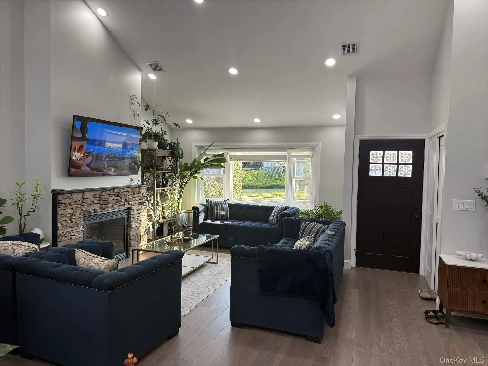 3681 Richard Lane, Hempstead, NY, 5 Bedrooms Bedrooms, 11 Rooms Rooms,3 BathroomsBathrooms,Residential,For Rent,Richard,0,1063220 3681 Richard Lane, Hempstead, NY, 5 Bedrooms Bedrooms, 11 Rooms Rooms,3 BathroomsBathrooms,Residential,For Rent,Richard,0,1063220