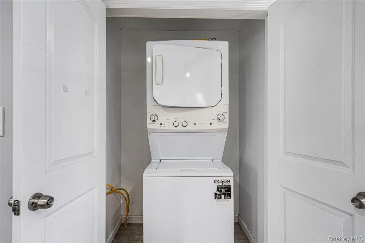 224 Oak Street, Hempstead, NY, 3 Bedrooms Bedrooms, 6 Rooms Rooms,3 BathroomsBathrooms,Residential,For Rent,Oak,0,1063221 224 Oak Street, Hempstead, NY, 3 Bedrooms Bedrooms, 6 Rooms Rooms,3 BathroomsBathrooms,Residential,For Rent,Oak,0,1063221