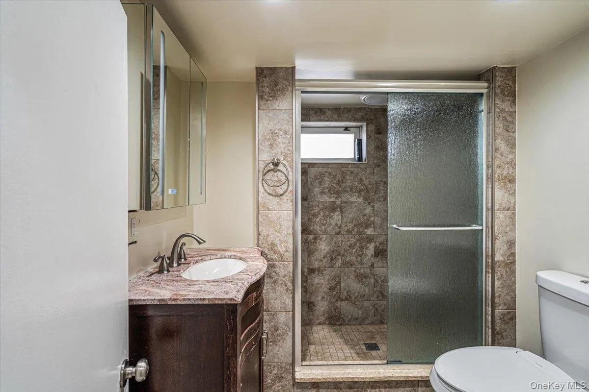 224 Oak Street, Hempstead, NY, 3 Bedrooms Bedrooms, 6 Rooms Rooms,3 BathroomsBathrooms,Residential,For Rent,Oak,0,1063221 224 Oak Street, Hempstead, NY, 3 Bedrooms Bedrooms, 6 Rooms Rooms,3 BathroomsBathrooms,Residential,For Rent,Oak,0,1063221