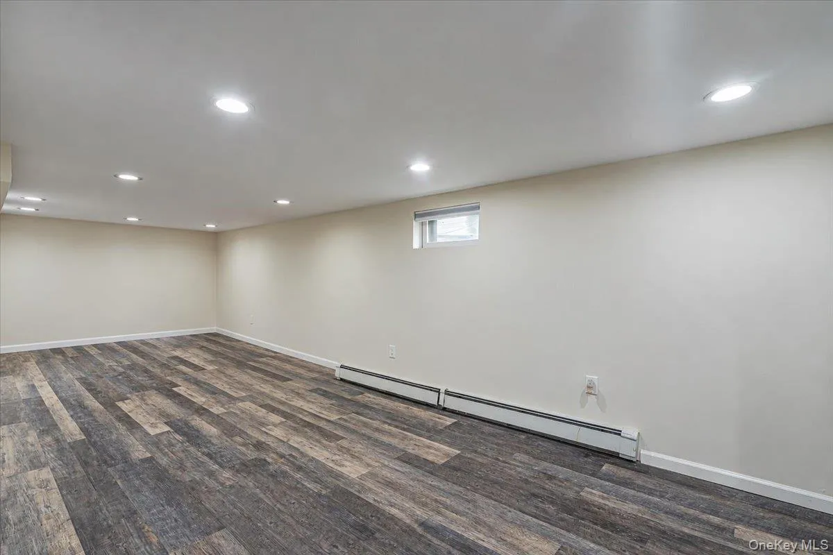 224 Oak Street, Hempstead, NY, 3 Bedrooms Bedrooms, 6 Rooms Rooms,3 BathroomsBathrooms,Residential,For Rent,Oak,0,1063221 224 Oak Street, Hempstead, NY, 3 Bedrooms Bedrooms, 6 Rooms Rooms,3 BathroomsBathrooms,Residential,For Rent,Oak,0,1063221