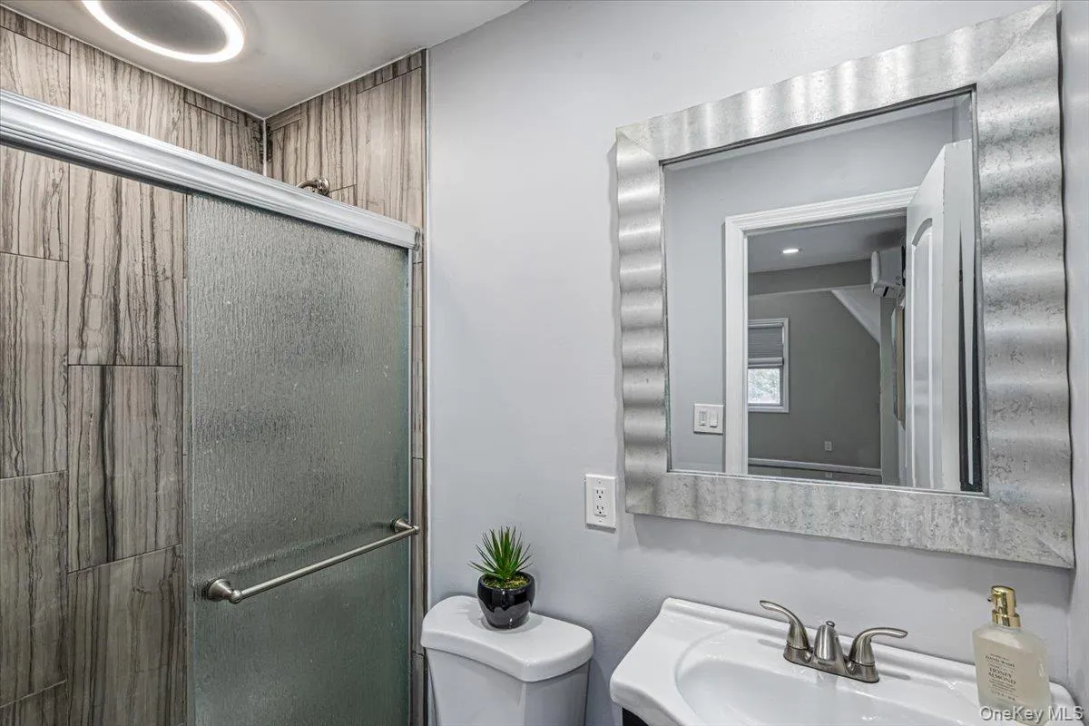 224 Oak Street, Hempstead, NY, 3 Bedrooms Bedrooms, 6 Rooms Rooms,3 BathroomsBathrooms,Residential,For Rent,Oak,0,1063221 224 Oak Street, Hempstead, NY, 3 Bedrooms Bedrooms, 6 Rooms Rooms,3 BathroomsBathrooms,Residential,For Rent,Oak,0,1063221