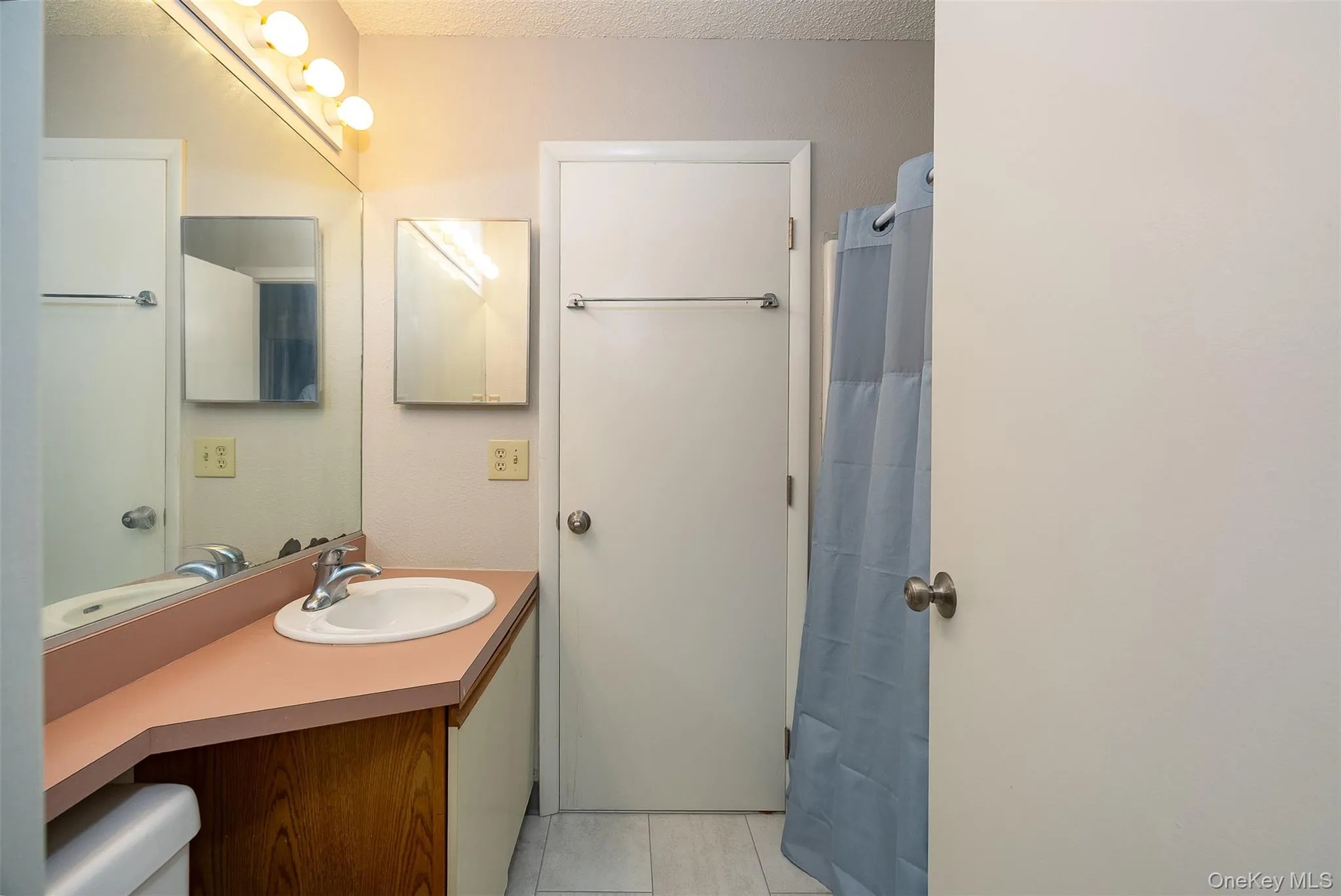 4004 Deer Path, Poughkeepsie, NY, 2 Bedrooms Bedrooms, 5 Rooms Rooms,1 BathroomBathrooms,Residential,For Rent,Deer,0,1063229 4004 Deer Path, Poughkeepsie, NY, 2 Bedrooms Bedrooms, 5 Rooms Rooms,1 BathroomBathrooms,Residential,For Rent,Deer,0,1063229