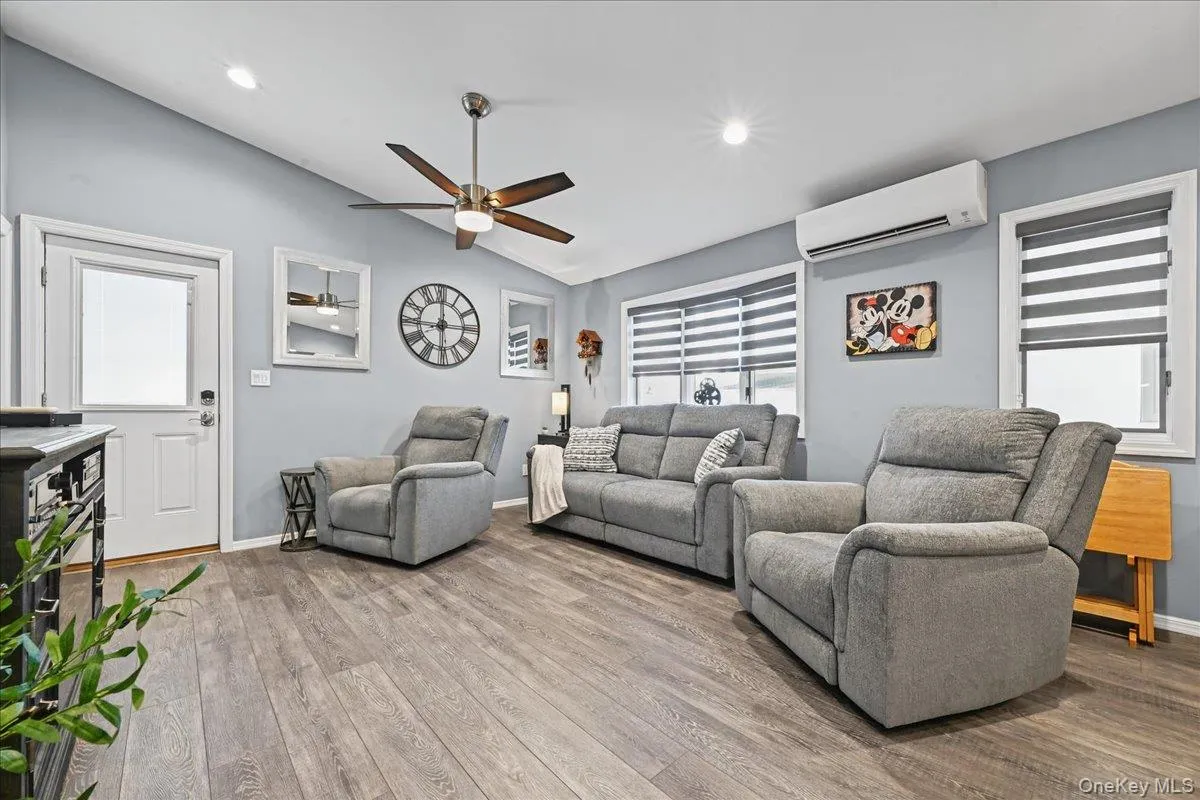980 Washington Avenue, Hempstead, NY, 4 Bedrooms Bedrooms, 8 Rooms Rooms,2 BathroomsBathrooms,Residential,For Rent,Washington,0,1063230 980 Washington Avenue, Hempstead, NY, 4 Bedrooms Bedrooms, 8 Rooms Rooms,2 BathroomsBathrooms,Residential,For Rent,Washington,0,1063230