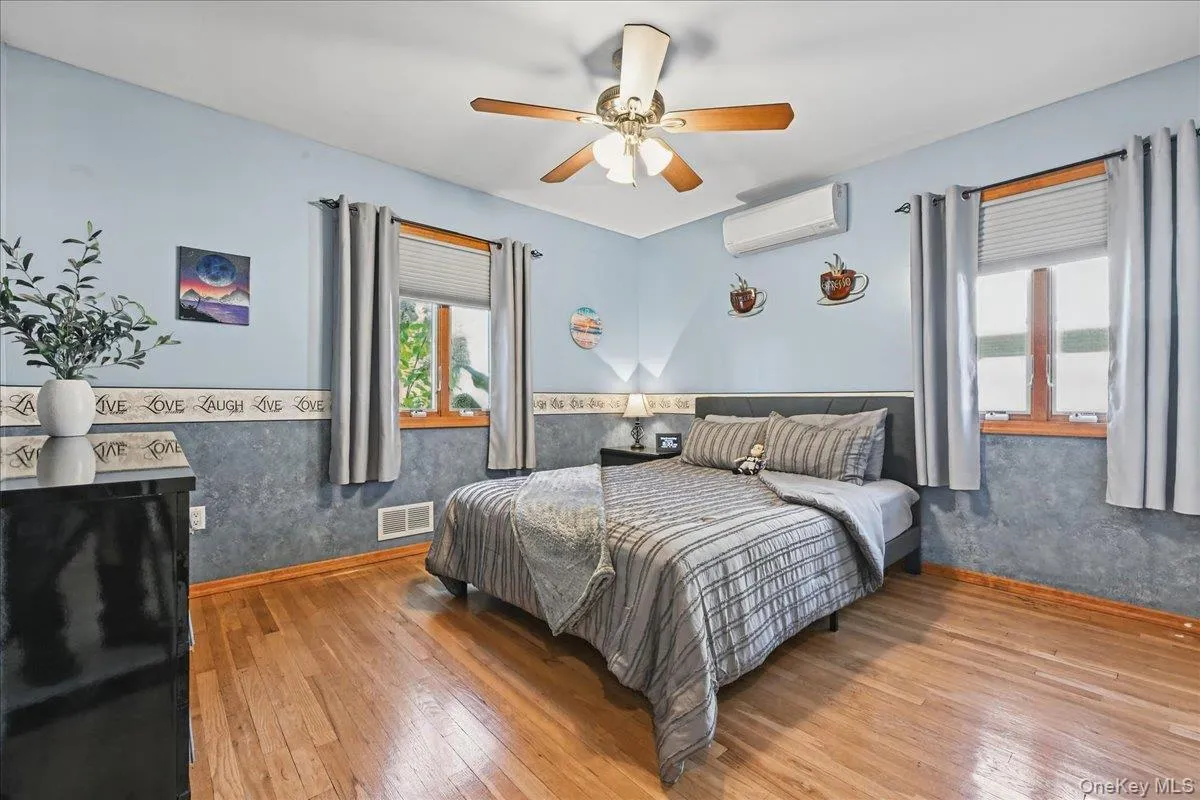 980 Washington Avenue, Hempstead, NY, 4 Bedrooms Bedrooms, 8 Rooms Rooms,2 BathroomsBathrooms,Residential,For Rent,Washington,0,1063230 980 Washington Avenue, Hempstead, NY, 4 Bedrooms Bedrooms, 8 Rooms Rooms,2 BathroomsBathrooms,Residential,For Rent,Washington,0,1063230