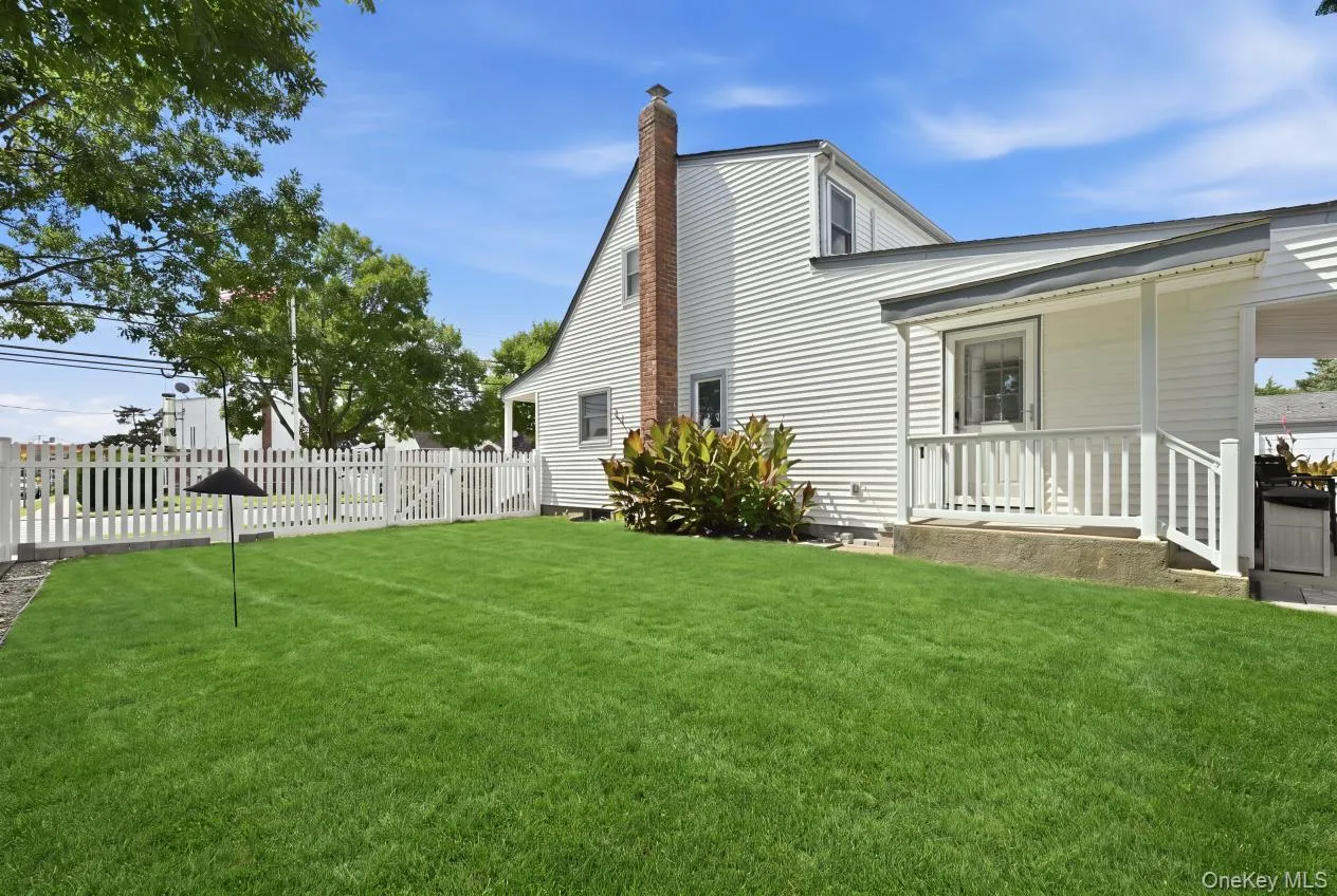 980 Washington Avenue, Hempstead, NY, 4 Bedrooms Bedrooms, 8 Rooms Rooms,2 BathroomsBathrooms,Residential,For Rent,Washington,0,1063230 980 Washington Avenue, Hempstead, NY, 4 Bedrooms Bedrooms, 8 Rooms Rooms,2 BathroomsBathrooms,Residential,For Rent,Washington,0,1063230