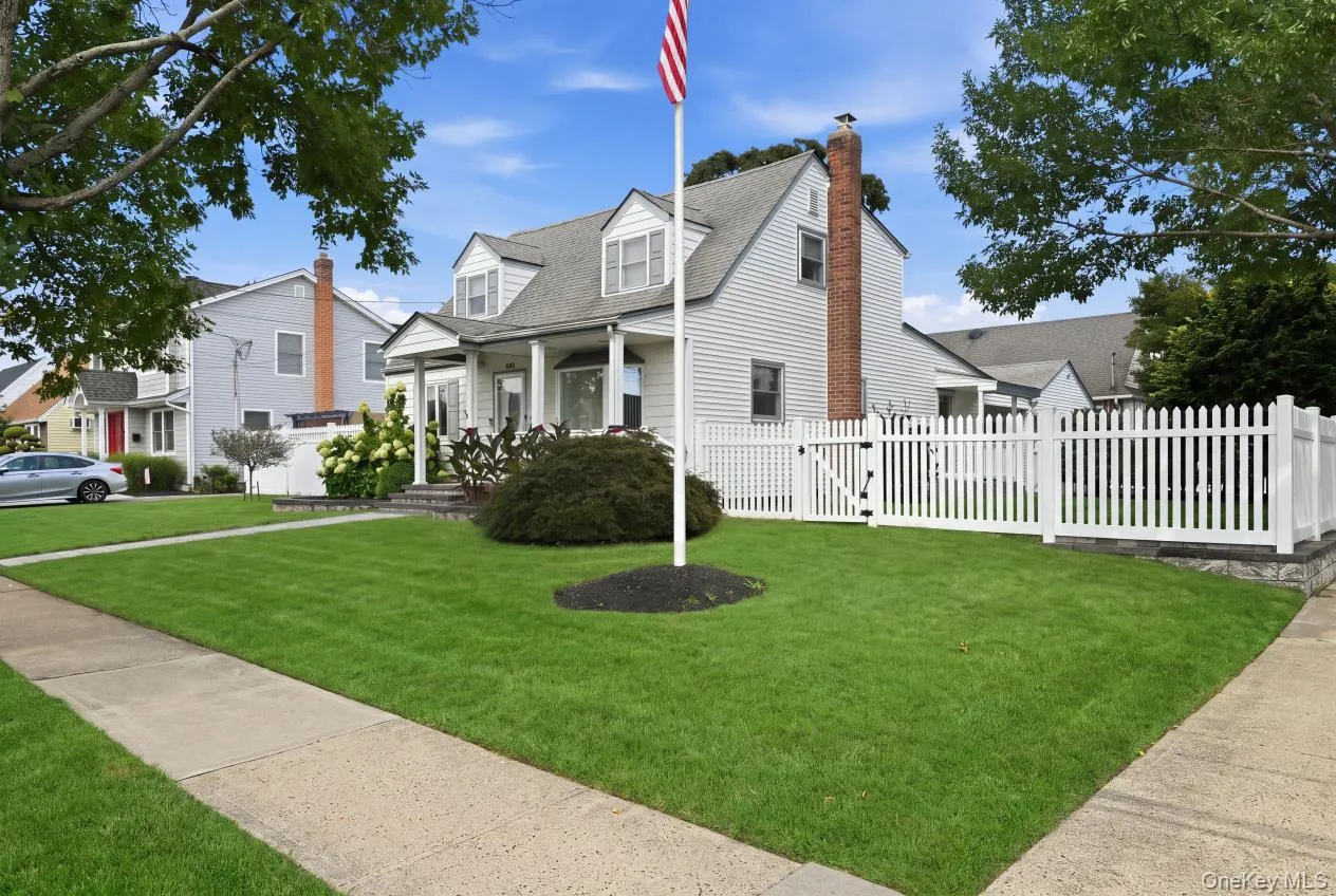 980 Washington Avenue, Hempstead, NY, 4 Bedrooms Bedrooms, 8 Rooms Rooms,2 BathroomsBathrooms,Residential,For Rent,Washington,0,1063230 980 Washington Avenue, Hempstead, NY, 4 Bedrooms Bedrooms, 8 Rooms Rooms,2 BathroomsBathrooms,Residential,For Rent,Washington,0,1063230