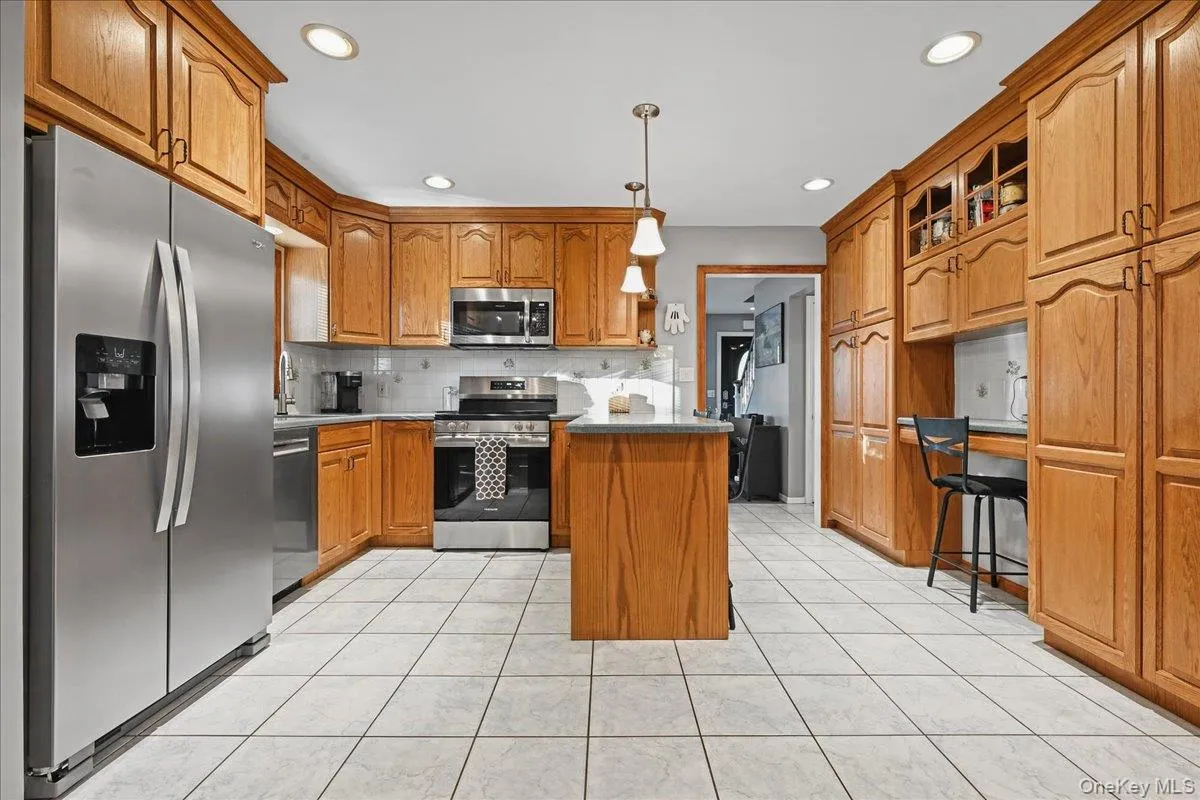 980 Washington Avenue, Hempstead, NY, 4 Bedrooms Bedrooms, 8 Rooms Rooms,2 BathroomsBathrooms,Residential,For Rent,Washington,0,1063230 980 Washington Avenue, Hempstead, NY, 4 Bedrooms Bedrooms, 8 Rooms Rooms,2 BathroomsBathrooms,Residential,For Rent,Washington,0,1063230