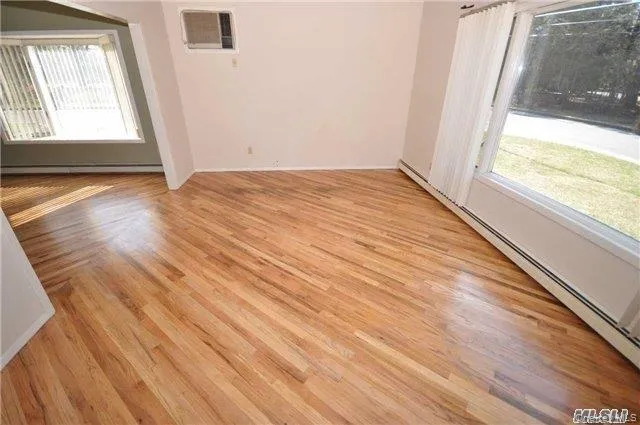 18 Larsen Avenue, Smithtown, NY, 4 Bedrooms Bedrooms, 7 Rooms Rooms,2 BathroomsBathrooms,Residential,For Rent,Larsen,0,1063231 18 Larsen Avenue, Smithtown, NY, 4 Bedrooms Bedrooms, 7 Rooms Rooms,2 BathroomsBathrooms,Residential,For Rent,Larsen,0,1063231