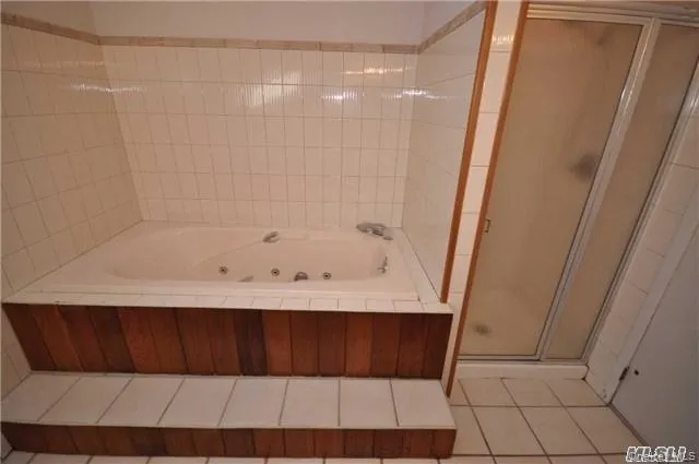 18 Larsen Avenue, Smithtown, NY, 4 Bedrooms Bedrooms, 7 Rooms Rooms,2 BathroomsBathrooms,Residential,For Rent,Larsen,0,1063231 18 Larsen Avenue, Smithtown, NY, 4 Bedrooms Bedrooms, 7 Rooms Rooms,2 BathroomsBathrooms,Residential,For Rent,Larsen,0,1063231