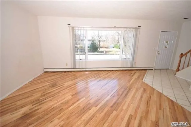 18 Larsen Avenue, Smithtown, NY, 4 Bedrooms Bedrooms, 7 Rooms Rooms,2 BathroomsBathrooms,Residential,For Rent,Larsen,0,1063231 18 Larsen Avenue, Smithtown, NY, 4 Bedrooms Bedrooms, 7 Rooms Rooms,2 BathroomsBathrooms,Residential,For Rent,Larsen,0,1063231