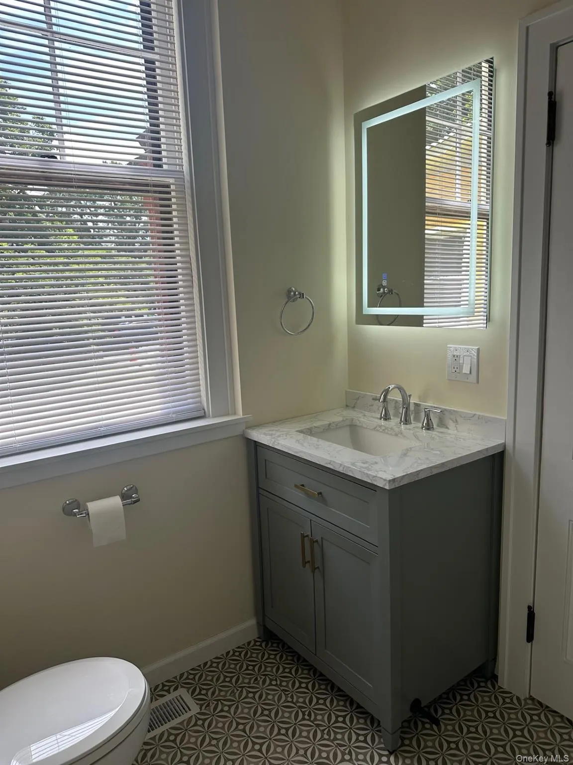 48 Hamilton Street, Poughkeepsie, NY, 1 Bedroom Bedrooms, 3 Room Rooms,1 BathroomBathrooms,Residential Lease,For Rent,Hamilton,0,1063232 48 Hamilton Street, Poughkeepsie, NY, 1 Bedroom Bedrooms, 3 Room Rooms,1 BathroomBathrooms,Residential Lease,For Rent,Hamilton,0,1063232