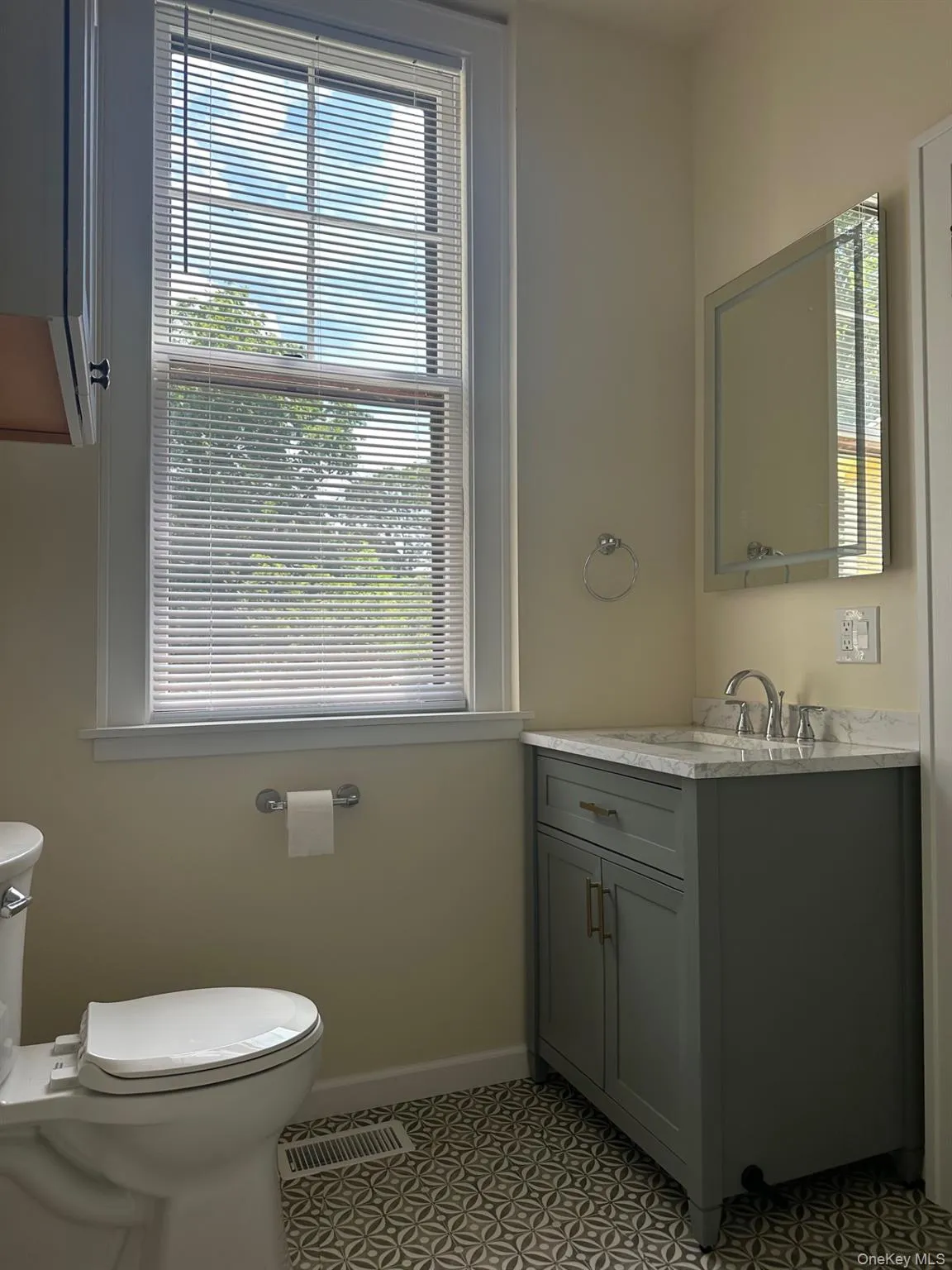 48 Hamilton Street, Poughkeepsie, NY, 1 Bedroom Bedrooms, 3 Room Rooms,1 BathroomBathrooms,Residential Lease,For Rent,Hamilton,0,1063232 48 Hamilton Street, Poughkeepsie, NY, 1 Bedroom Bedrooms, 3 Room Rooms,1 BathroomBathrooms,Residential Lease,For Rent,Hamilton,0,1063232