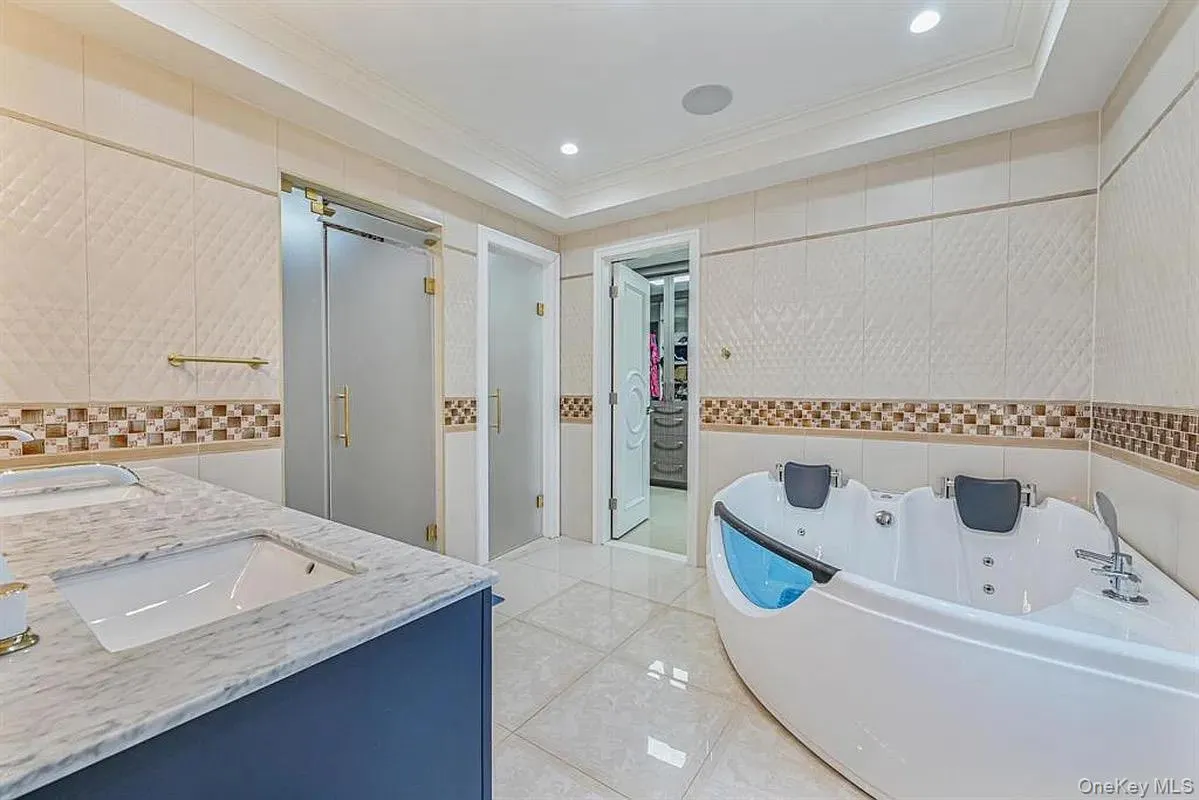 9921 62nd Drive, New York, NY, 7 Bedrooms Bedrooms, 12 Rooms Rooms,4 BathroomsBathrooms,Residential Lease,For Rent,62nd,0,1063234 9921 62nd Drive, New York, NY, 7 Bedrooms Bedrooms, 12 Rooms Rooms,4 BathroomsBathrooms,Residential Lease,For Rent,62nd,0,1063234