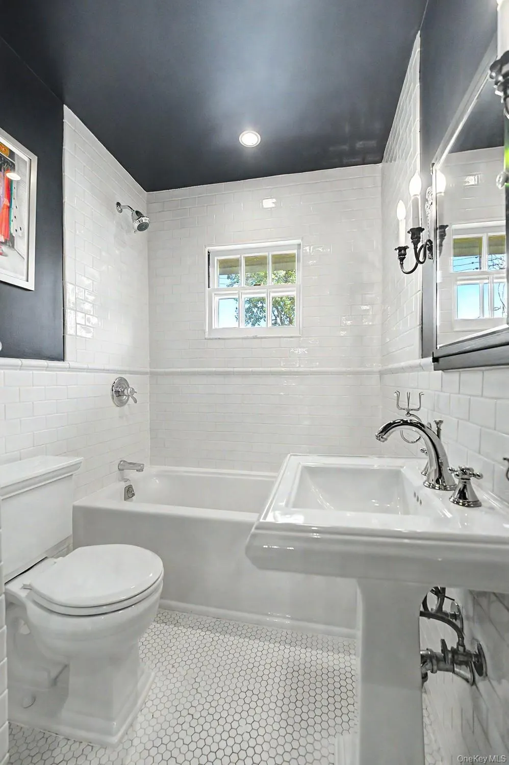 11-20 Shore Road, New York, NY, 6 Bedrooms Bedrooms, 18 Rooms Rooms,3 BathroomsBathrooms,Residential Lease,For Rent,Shore,0,1063251 11-20 Shore Road, New York, NY, 6 Bedrooms Bedrooms, 18 Rooms Rooms,3 BathroomsBathrooms,Residential Lease,For Rent,Shore,0,1063251
