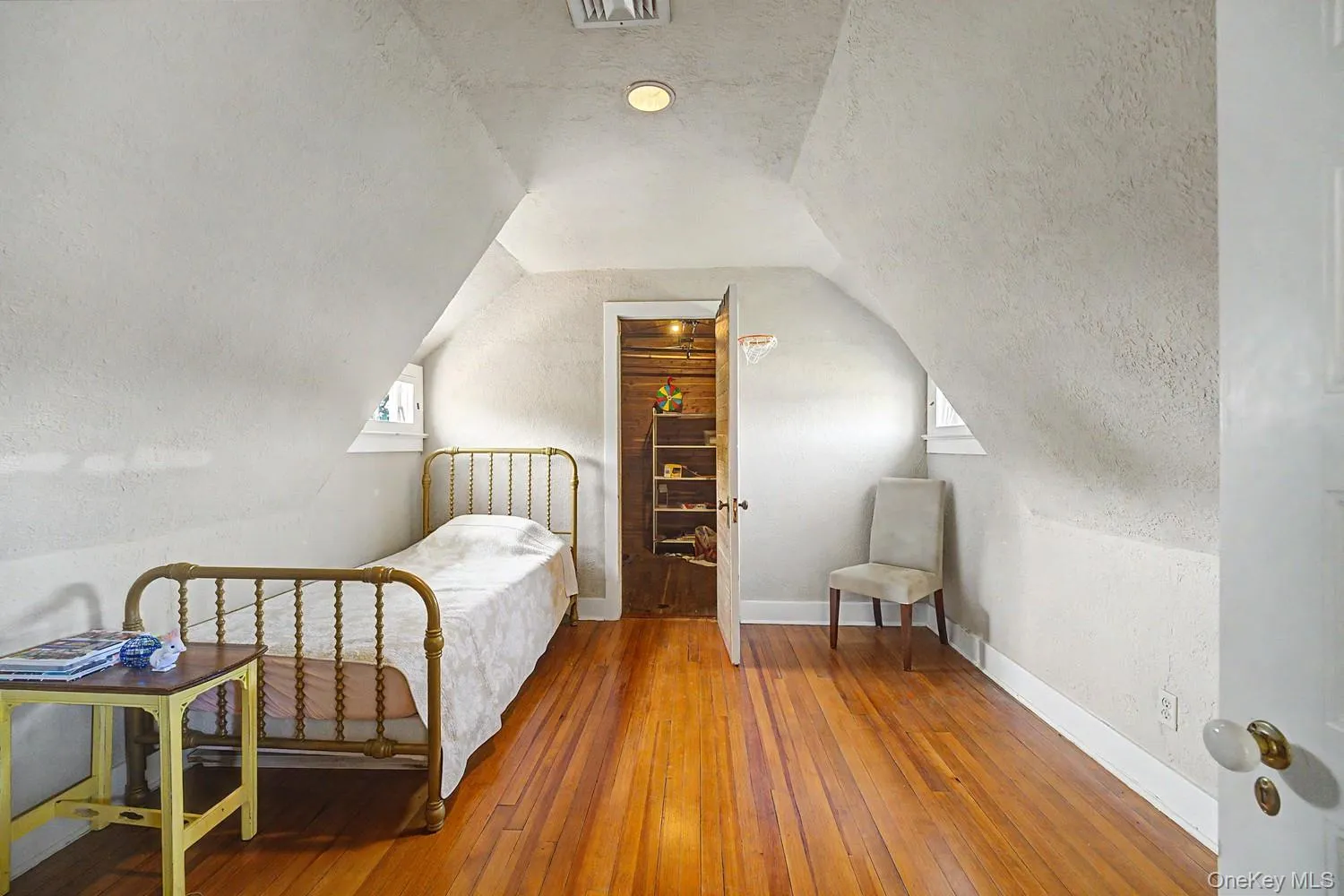 11-20 Shore Road, New York, NY, 6 Bedrooms Bedrooms, 18 Rooms Rooms,3 BathroomsBathrooms,Residential Lease,For Rent,Shore,0,1063251 11-20 Shore Road, New York, NY, 6 Bedrooms Bedrooms, 18 Rooms Rooms,3 BathroomsBathrooms,Residential Lease,For Rent,Shore,0,1063251