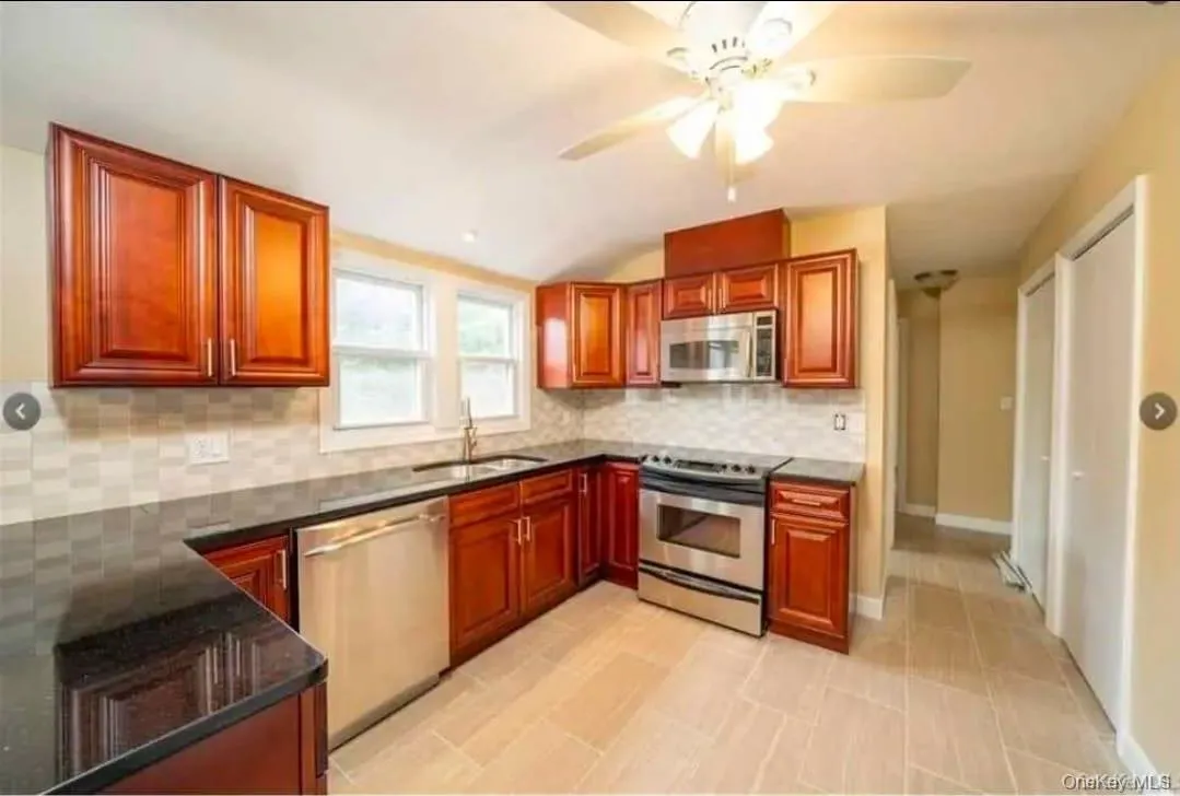 3501 James Street, Yorktown, NY, 3 Bedrooms Bedrooms, 4 Rooms Rooms,1 BathroomBathrooms,Residential Lease,For Rent,James,0,1063255 3501 James Street, Yorktown, NY, 3 Bedrooms Bedrooms, 4 Rooms Rooms,1 BathroomBathrooms,Residential Lease,For Rent,James,0,1063255