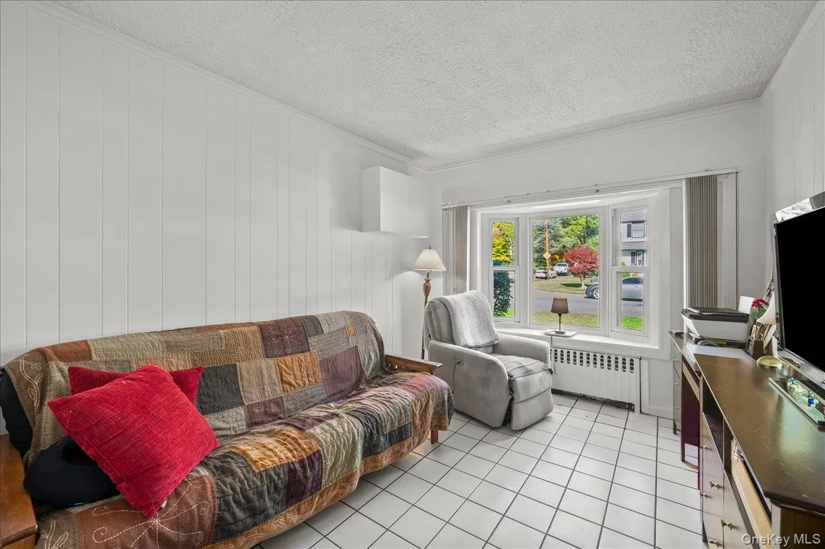 46 Robins Road, New Rochelle, NY, 2 Bedrooms Bedrooms, 6 Rooms Rooms,2 BathroomsBathrooms,Residential,For Rent,Robins,0,1063261 46 Robins Road, New Rochelle, NY, 2 Bedrooms Bedrooms, 6 Rooms Rooms,2 BathroomsBathrooms,Residential,For Rent,Robins,0,1063261