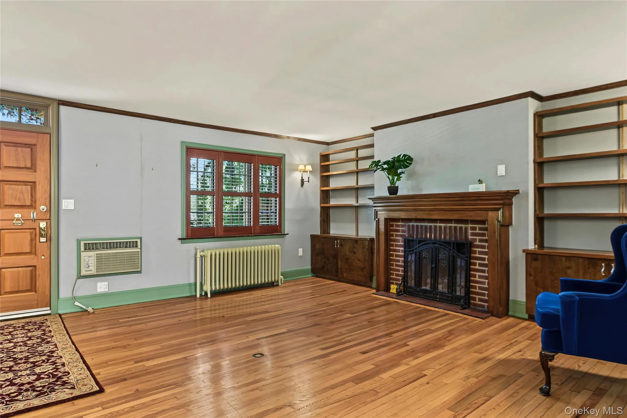 ceiling height is 8' throughout home ceiling height is 8' throughout home