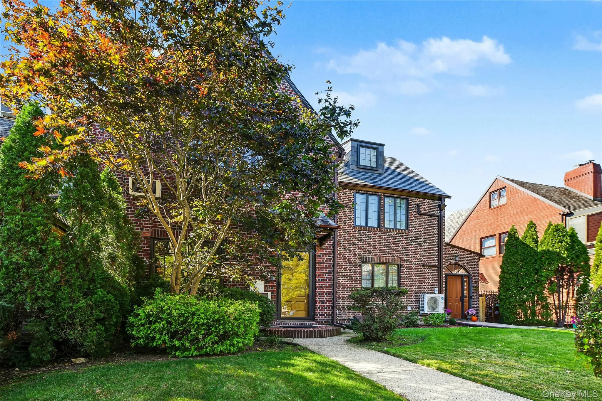 attached single family home attached single family home