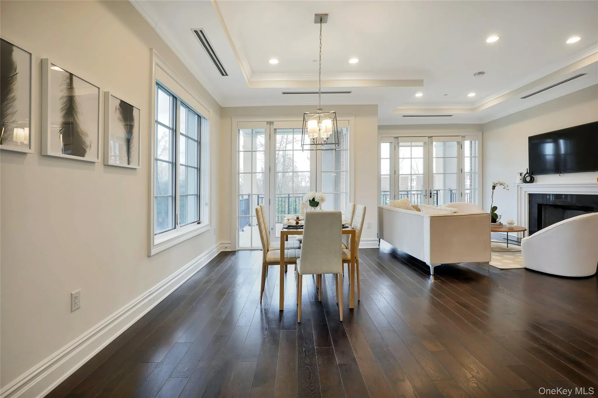 1000 Royal Court, North Hempstead, NY, 2 Bedrooms Bedrooms, 6 Rooms Rooms,2 BathroomsBathrooms,Residential Lease,For Rent,Royal,0,1063266 1000 Royal Court, North Hempstead, NY, 2 Bedrooms Bedrooms, 6 Rooms Rooms,2 BathroomsBathrooms,Residential Lease,For Rent,Royal,0,1063266