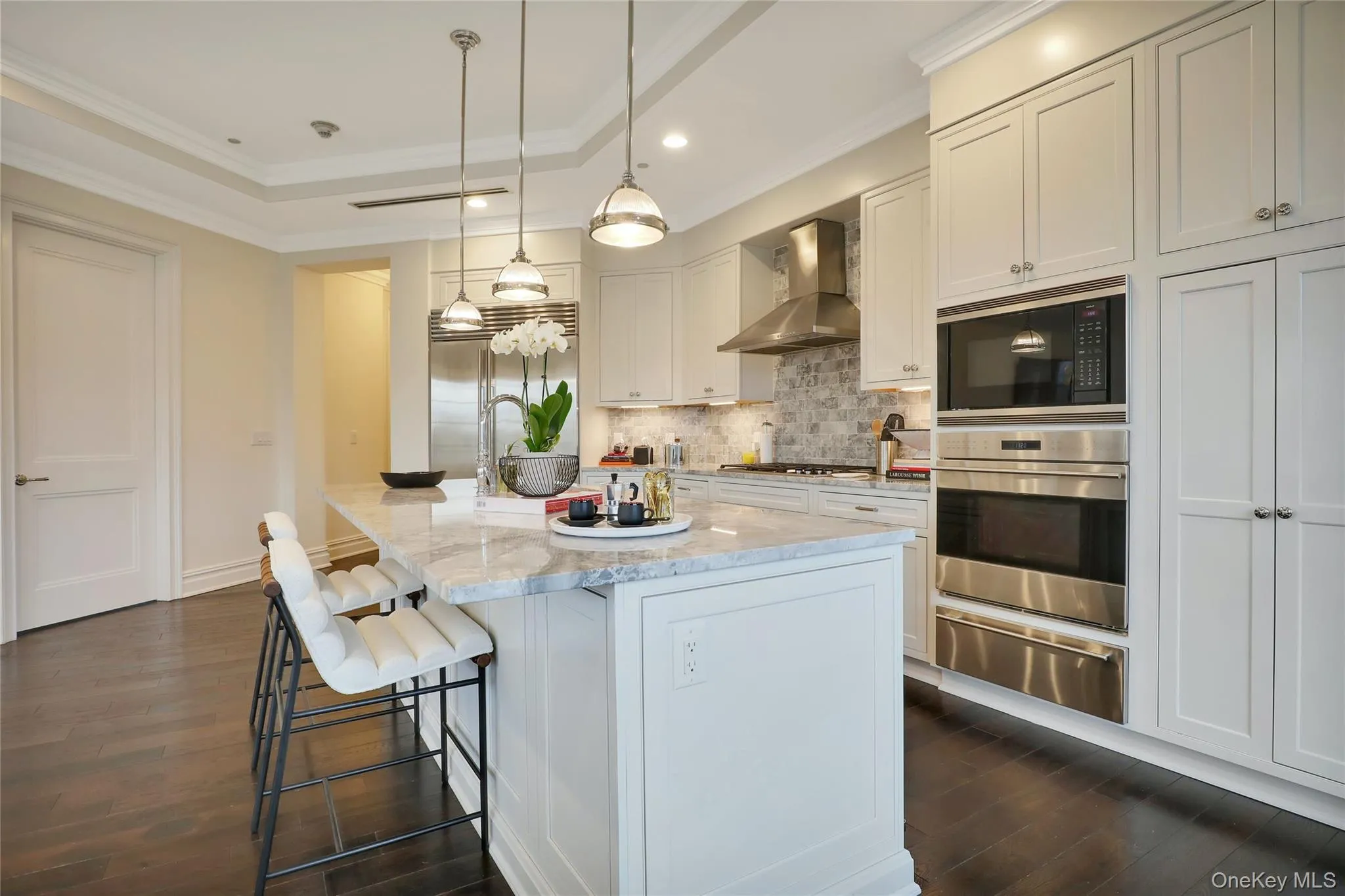 1000 Royal Court, North Hempstead, NY, 2 Bedrooms Bedrooms, 6 Rooms Rooms,2 BathroomsBathrooms,Residential Lease,For Rent,Royal,0,1063266 1000 Royal Court, North Hempstead, NY, 2 Bedrooms Bedrooms, 6 Rooms Rooms,2 BathroomsBathrooms,Residential Lease,For Rent,Royal,0,1063266