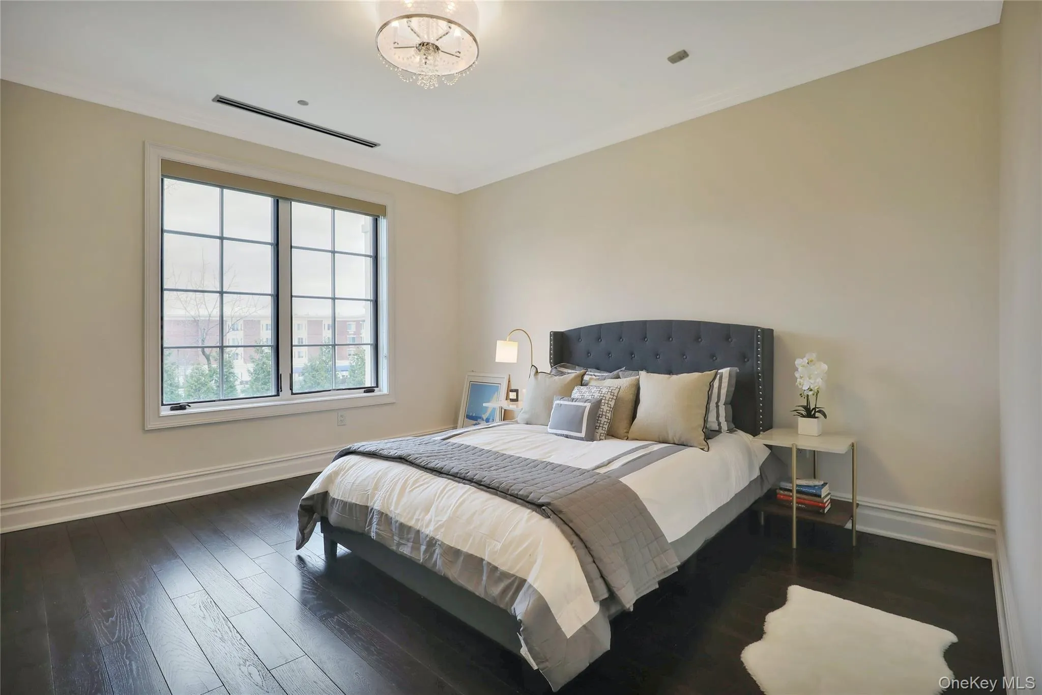 1000 Royal Court, North Hempstead, NY, 2 Bedrooms Bedrooms, 6 Rooms Rooms,2 BathroomsBathrooms,Residential Lease,For Rent,Royal,0,1063266 1000 Royal Court, North Hempstead, NY, 2 Bedrooms Bedrooms, 6 Rooms Rooms,2 BathroomsBathrooms,Residential Lease,For Rent,Royal,0,1063266