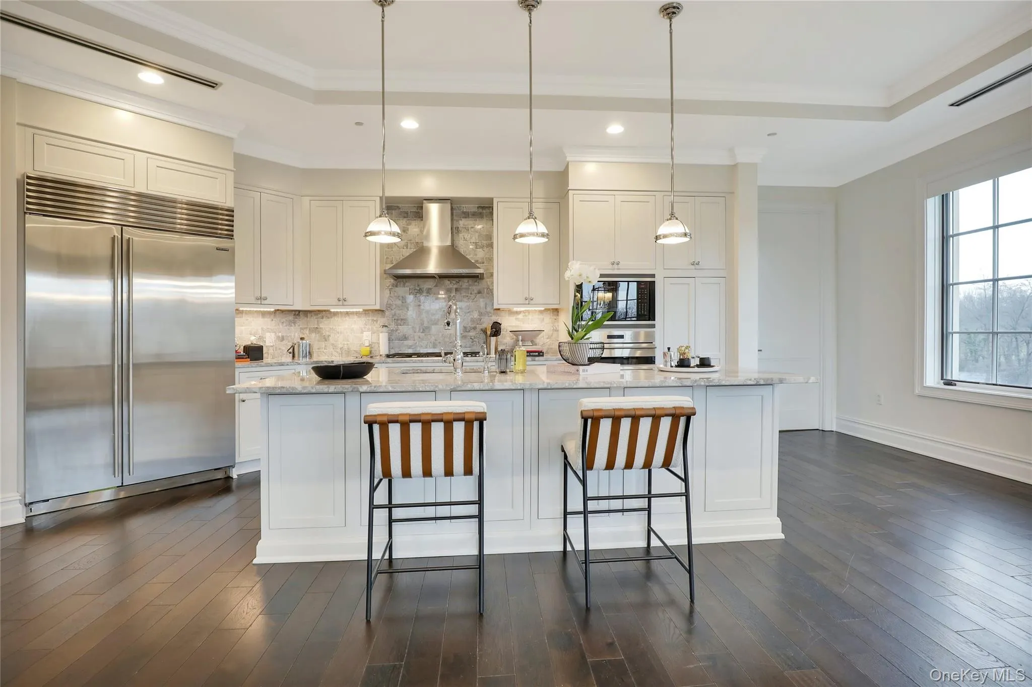 1000 Royal Court, North Hempstead, NY, 2 Bedrooms Bedrooms, 6 Rooms Rooms,2 BathroomsBathrooms,Residential Lease,For Rent,Royal,0,1063266 1000 Royal Court, North Hempstead, NY, 2 Bedrooms Bedrooms, 6 Rooms Rooms,2 BathroomsBathrooms,Residential Lease,For Rent,Royal,0,1063266