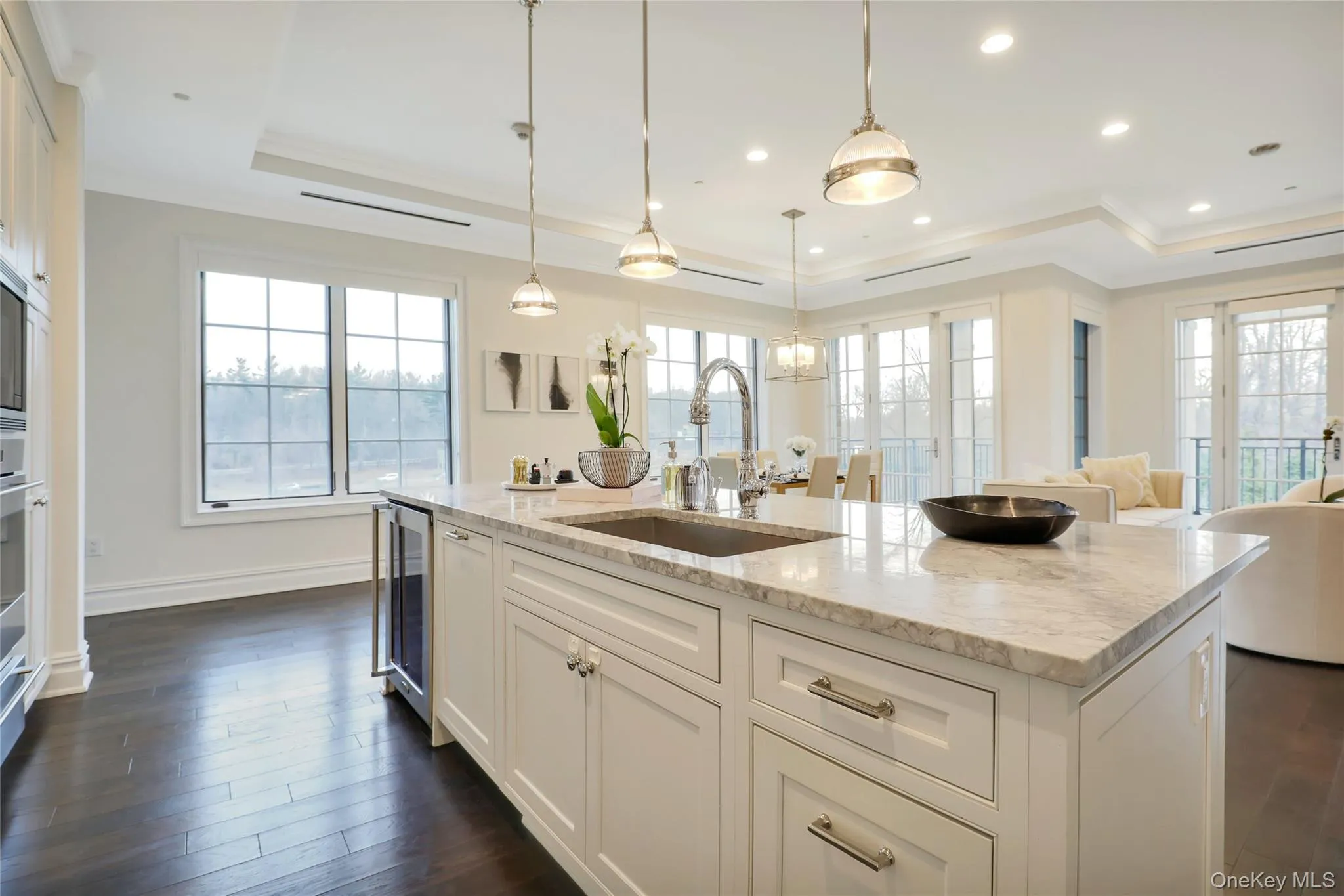 1000 Royal Court, North Hempstead, NY, 2 Bedrooms Bedrooms, 6 Rooms Rooms,2 BathroomsBathrooms,Residential Lease,For Rent,Royal,0,1063266 1000 Royal Court, North Hempstead, NY, 2 Bedrooms Bedrooms, 6 Rooms Rooms,2 BathroomsBathrooms,Residential Lease,For Rent,Royal,0,1063266
