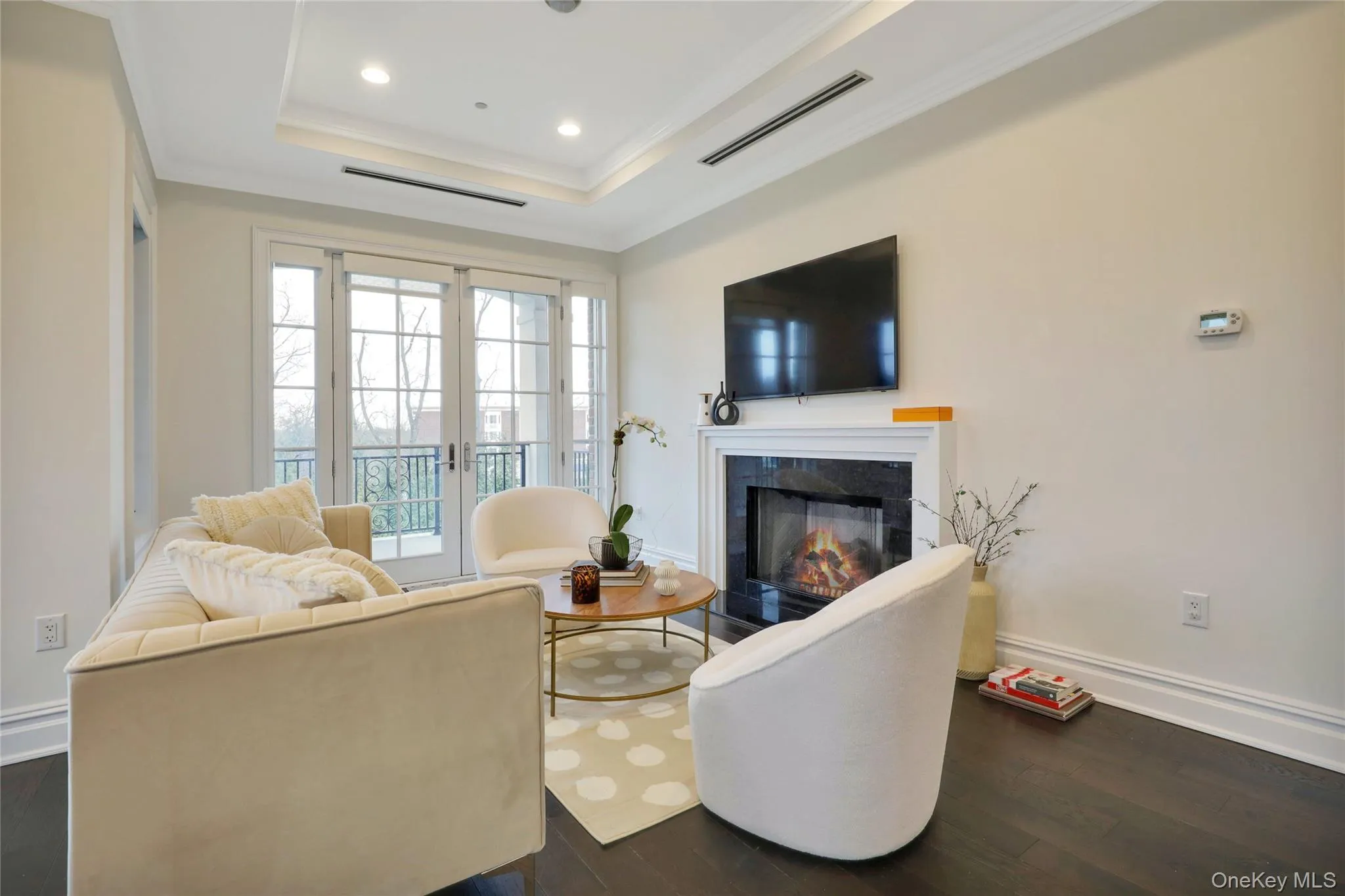 1000 Royal Court, North Hempstead, NY, 2 Bedrooms Bedrooms, 6 Rooms Rooms,2 BathroomsBathrooms,Residential Lease,For Rent,Royal,0,1063266 1000 Royal Court, North Hempstead, NY, 2 Bedrooms Bedrooms, 6 Rooms Rooms,2 BathroomsBathrooms,Residential Lease,For Rent,Royal,0,1063266