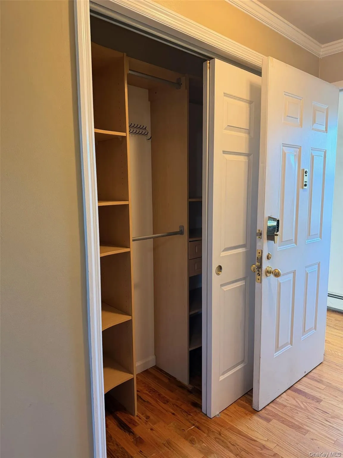 75-27 164th Street, New York, NY, 2 Rooms Rooms,1 BathroomBathrooms,Residential Lease,For Rent,164th,0,1063271 75-27 164th Street, New York, NY, 2 Rooms Rooms,1 BathroomBathrooms,Residential Lease,For Rent,164th,0,1063271