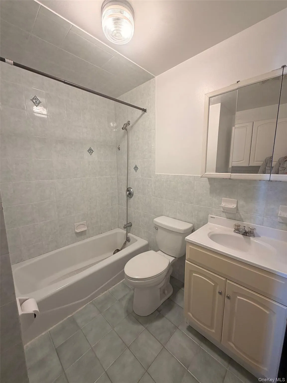 75-27 164th Street, New York, NY, 2 Rooms Rooms,1 BathroomBathrooms,Residential Lease,For Rent,164th,0,1063271 75-27 164th Street, New York, NY, 2 Rooms Rooms,1 BathroomBathrooms,Residential Lease,For Rent,164th,0,1063271