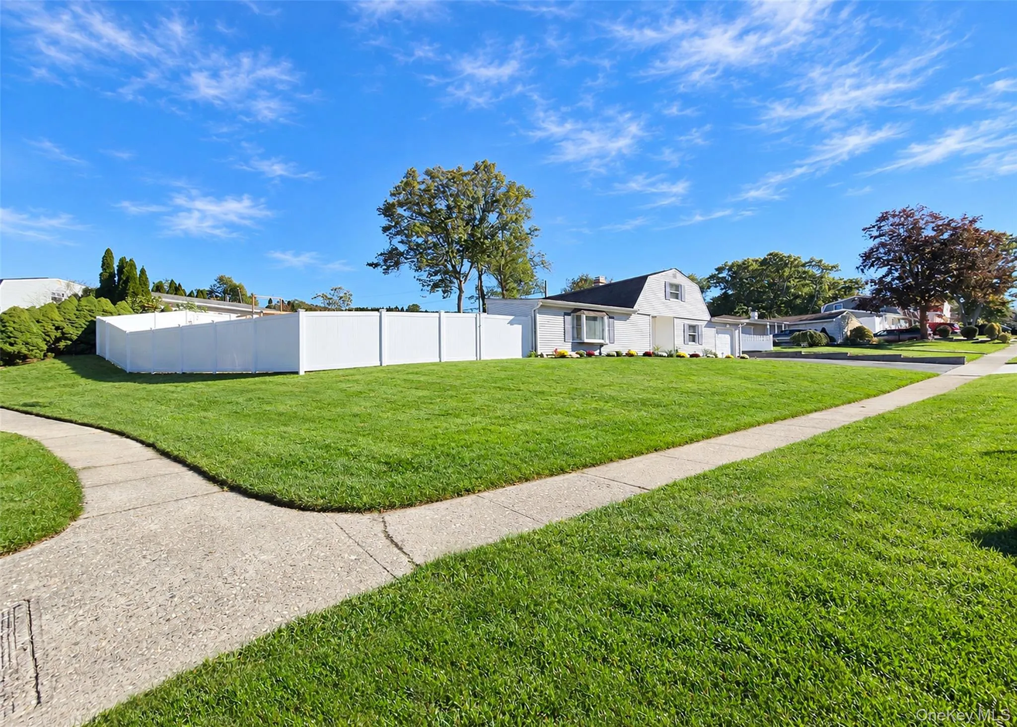 1343 Waverly Avenue, Brookhaven, NY, 5 Bedrooms Bedrooms, 8 Rooms Rooms,2 BathroomsBathrooms,Residential,For Rent,Waverly,0,1063277 1343 Waverly Avenue, Brookhaven, NY, 5 Bedrooms Bedrooms, 8 Rooms Rooms,2 BathroomsBathrooms,Residential,For Rent,Waverly,0,1063277