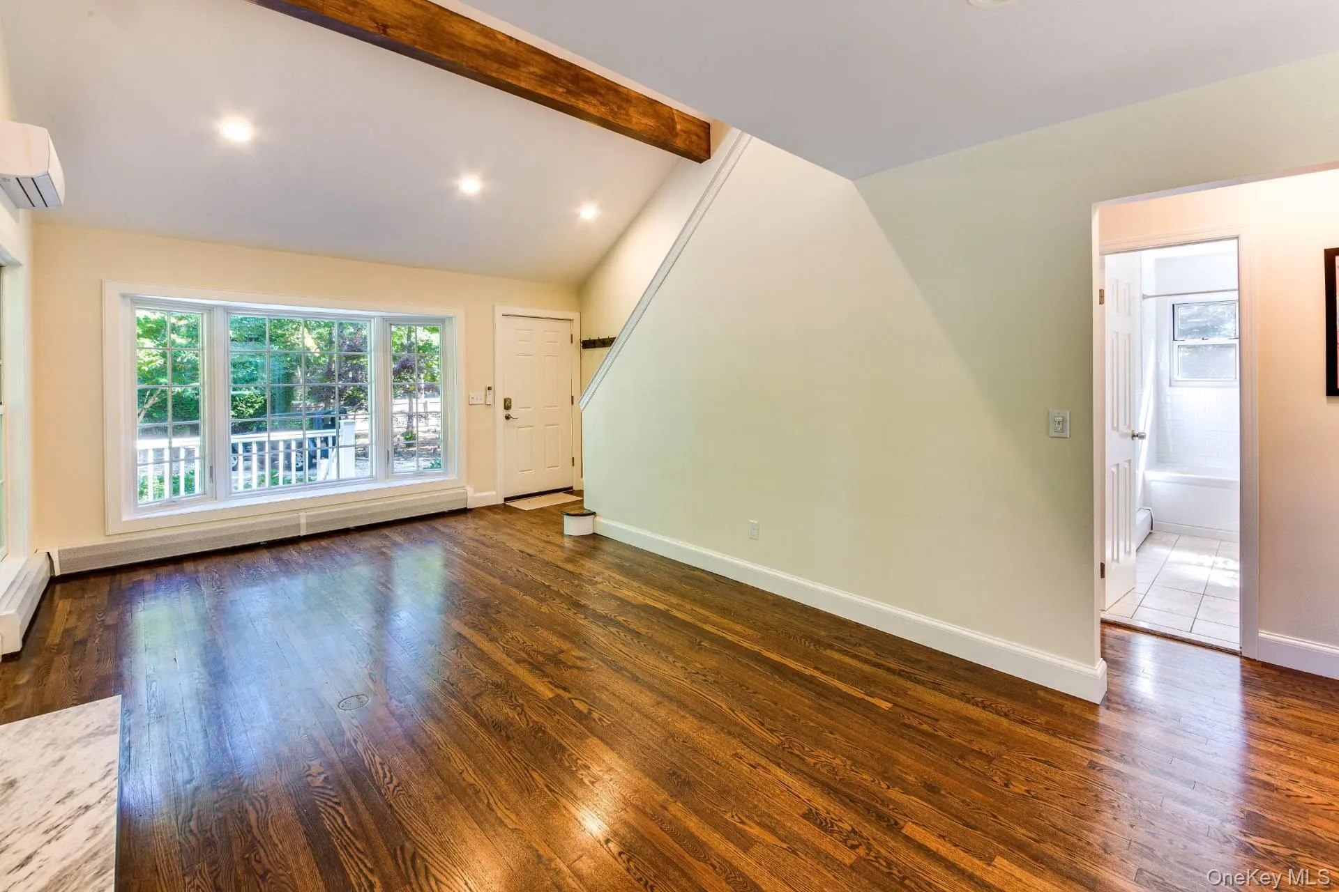 4 Montauk Boulevard, East Hampton, New York 11937