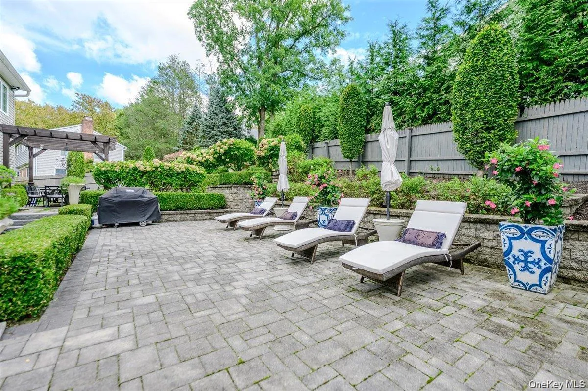 76 Bay Road, Huntington, NY, 4 Bedrooms Bedrooms, 9 Rooms Rooms,4 BathroomsBathrooms,Residential,For Rent,Bay,0,1063288 76 Bay Road, Huntington, NY, 4 Bedrooms Bedrooms, 9 Rooms Rooms,4 BathroomsBathrooms,Residential,For Rent,Bay,0,1063288