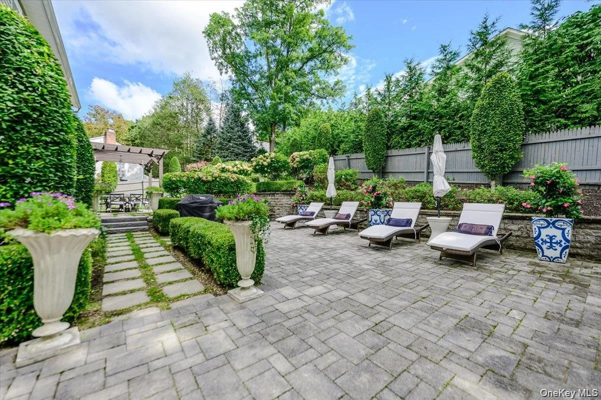 76 Bay Road, Huntington, NY, 4 Bedrooms Bedrooms, 9 Rooms Rooms,4 BathroomsBathrooms,Residential,For Rent,Bay,0,1063288 76 Bay Road, Huntington, NY, 4 Bedrooms Bedrooms, 9 Rooms Rooms,4 BathroomsBathrooms,Residential,For Rent,Bay,0,1063288