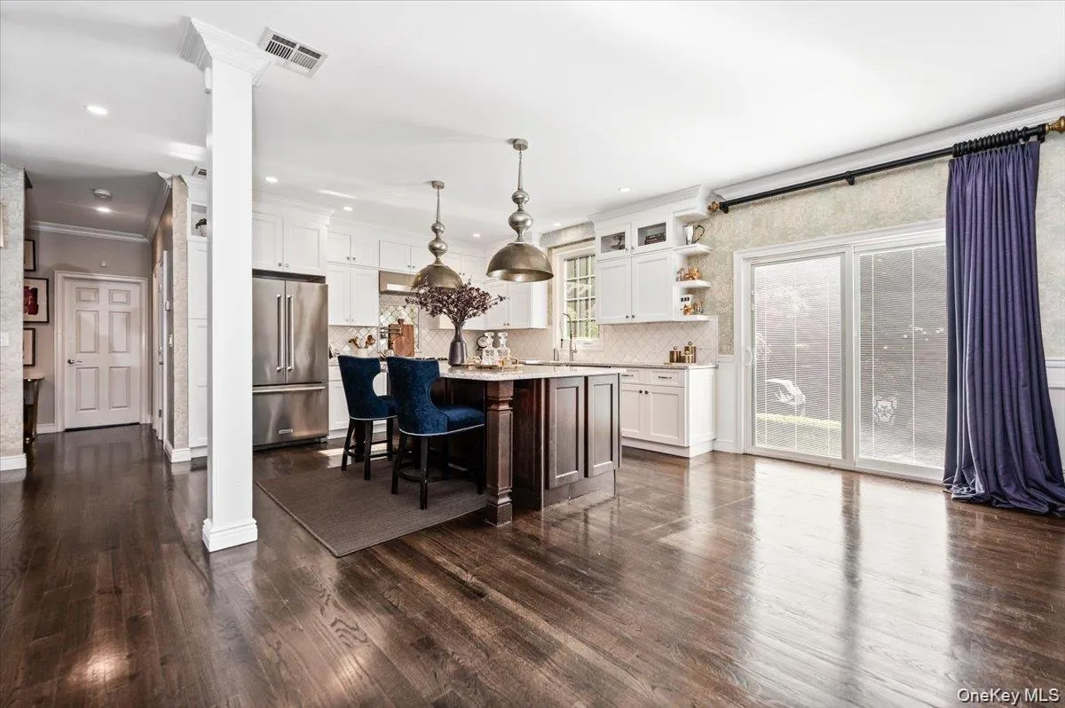 76 Bay Road, Huntington, NY, 4 Bedrooms Bedrooms, 9 Rooms Rooms,4 BathroomsBathrooms,Residential,For Rent,Bay,0,1063288 76 Bay Road, Huntington, NY, 4 Bedrooms Bedrooms, 9 Rooms Rooms,4 BathroomsBathrooms,Residential,For Rent,Bay,0,1063288