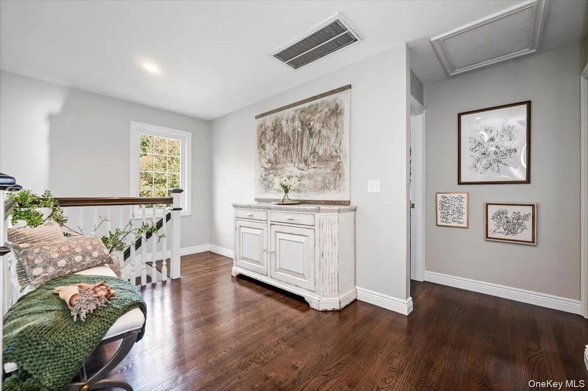 76 Bay Road, Huntington, NY, 4 Bedrooms Bedrooms, 9 Rooms Rooms,4 BathroomsBathrooms,Residential,For Rent,Bay,0,1063288 76 Bay Road, Huntington, NY, 4 Bedrooms Bedrooms, 9 Rooms Rooms,4 BathroomsBathrooms,Residential,For Rent,Bay,0,1063288