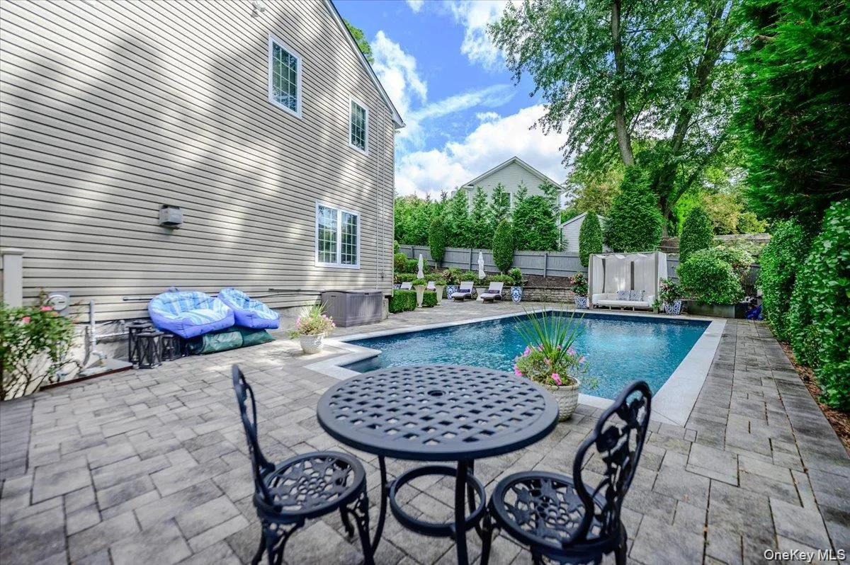76 Bay Road, Huntington, NY, 4 Bedrooms Bedrooms, 9 Rooms Rooms,4 BathroomsBathrooms,Residential,For Rent,Bay,0,1063288 76 Bay Road, Huntington, NY, 4 Bedrooms Bedrooms, 9 Rooms Rooms,4 BathroomsBathrooms,Residential,For Rent,Bay,0,1063288